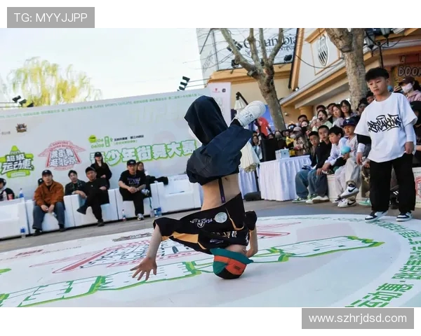 北京滑板队在世界街舞大赛中的默契配合与精彩表现分析