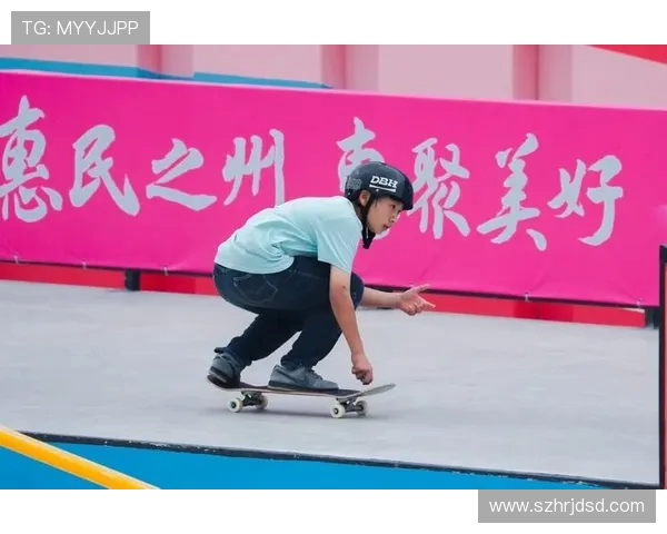 成都滑板队的拼搏之路：极限运动会背后的奋斗故事与梦想追逐