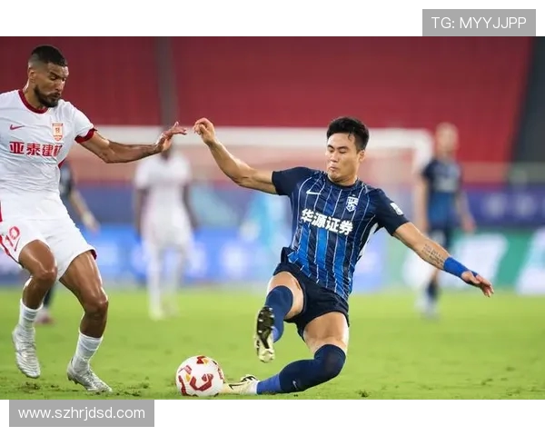 武汉足球队个人能力引发热议球迷观点各异引发讨论