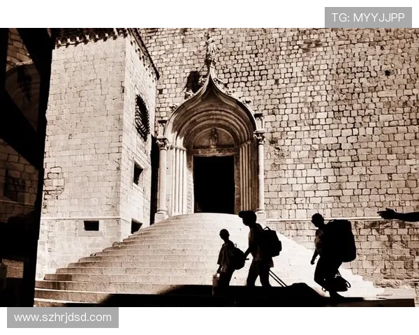 米利唐的魅力探秘：揭开这座古城的历史与文化之谜