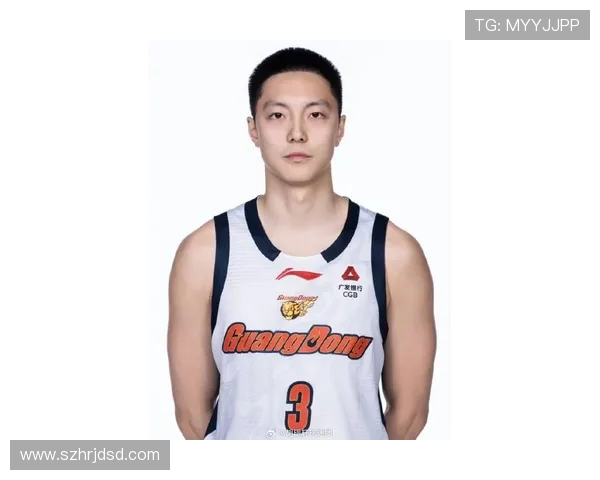 胡明轩:从青涩球员到篮球明星的成长之路与未来展望