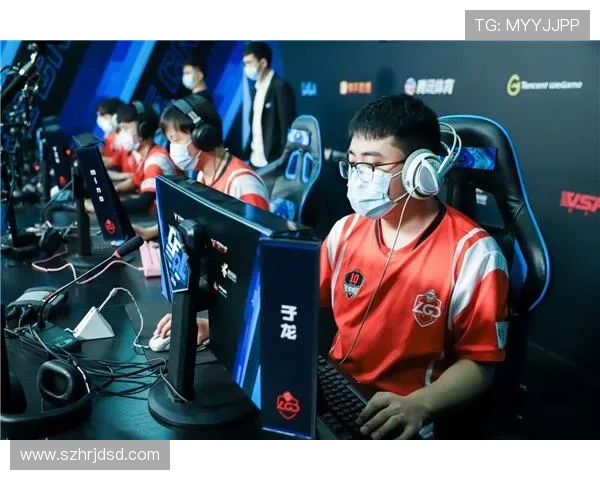 雷丁与诺维奇精彩对决全场录播回顾与分析