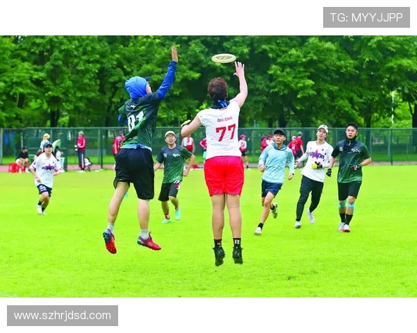 飞盘战术解析:广州飞盘队如何实现中路突破的秘密与技巧 飞盘战术解析:广州飞盘队如何实现中路突破的秘密与技巧